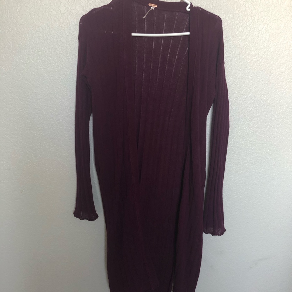 🌸 5 for $50 - Free People Maroon Duster